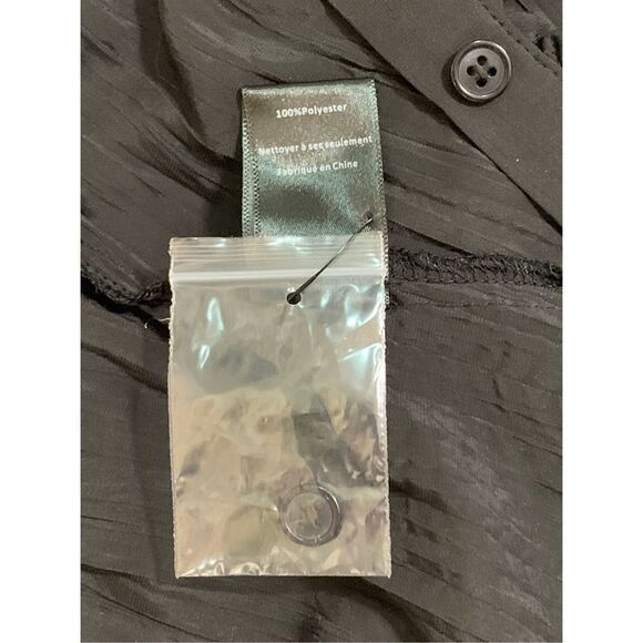 ASTR The Label Women's Black Textured Ruched Button Up Top Size XS NWT - Picture 8 of 8